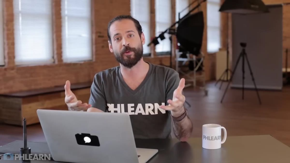 Aaron explaining what a cinemagraph is and how it loops