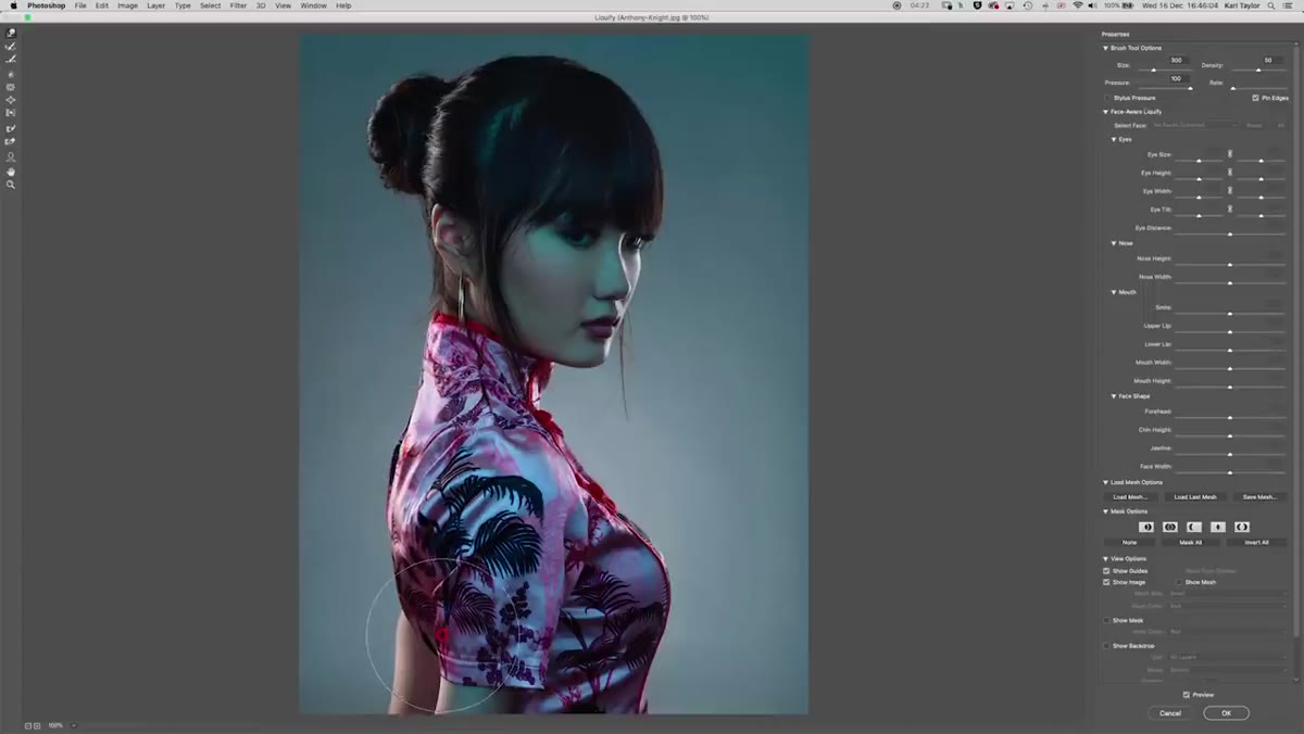 Close-up of neck area being adjusted with Forward Warp in Liquify
