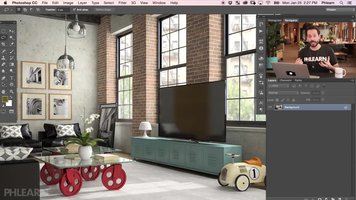 Standard lasso tool active, freehand selection being drawn