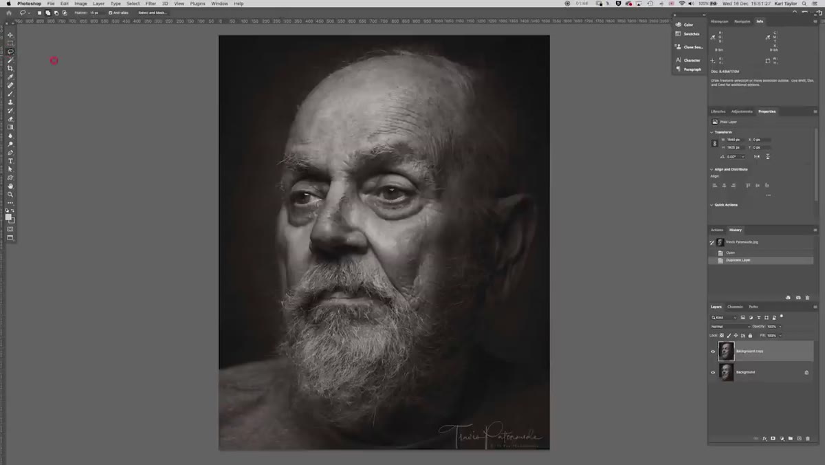 Rough lasso selection drawn around face, beard, and eyes