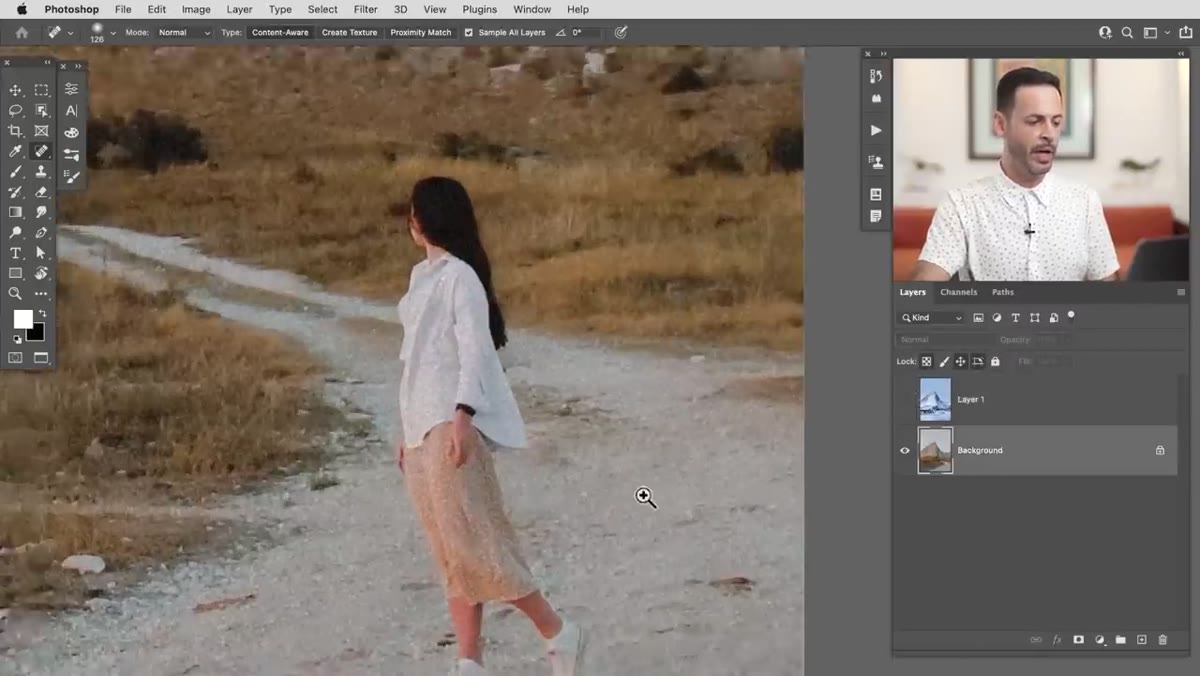Object Selection Tool hovering over subject on original background layer
