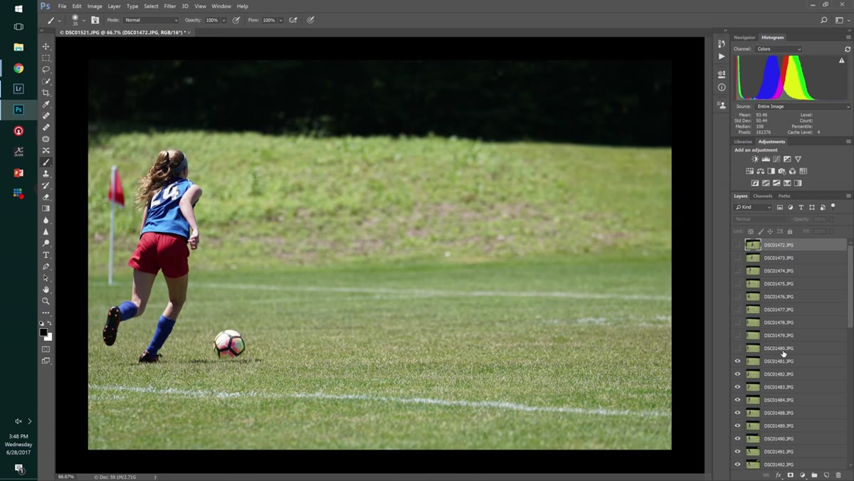 Layer mask being painted to reveal player position from one frame
