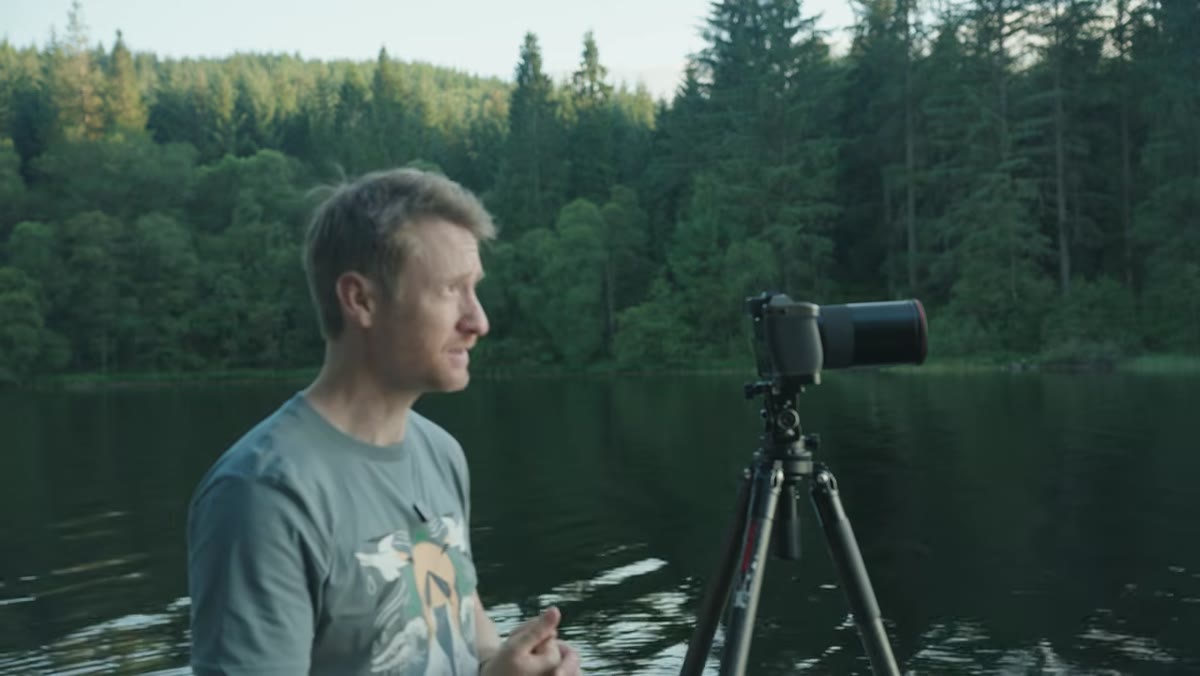 ND filter being attached to lens at the water&rsquo;s edge
