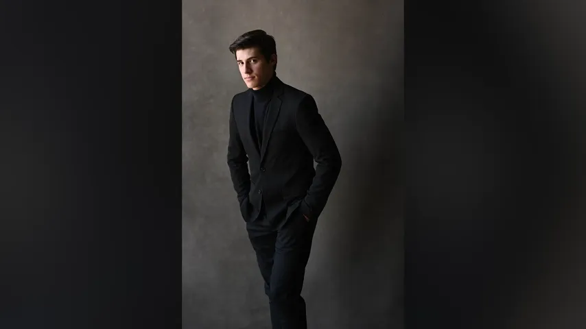 How to Pose Men